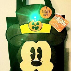 Mickey Mouse Light Up Trick Or Treat Bag Halloween 2020 Disney Parks NSSHP New